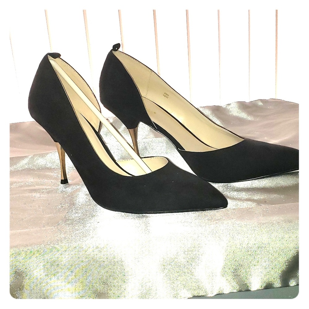 NWT  Black Stiletto heels